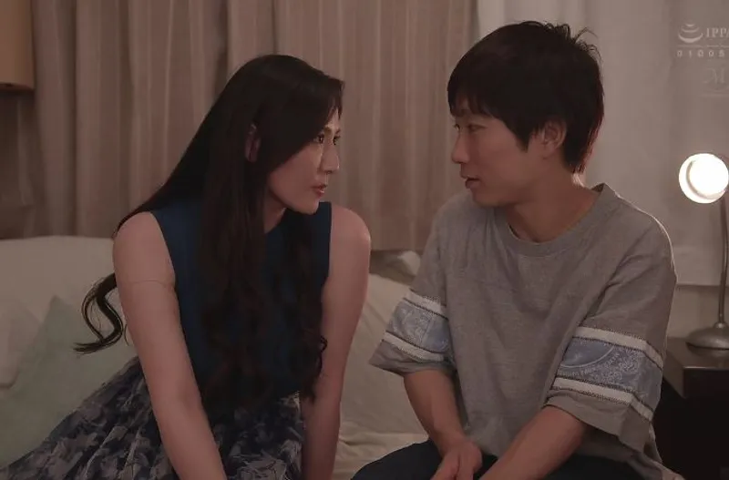 Chồng lạnh nhạt, bà xã uống rượu rồi địt trộm với cậu sinh viên trẻ