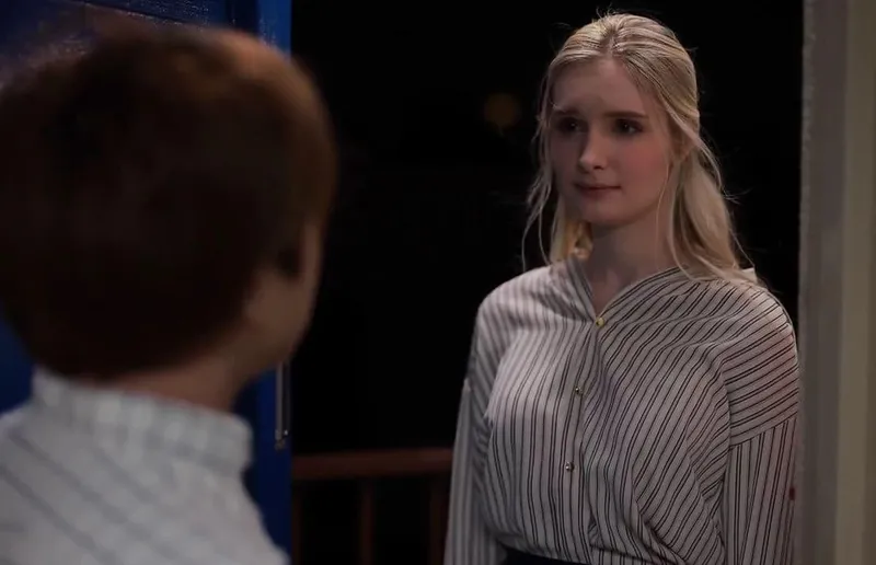 Cô đơn nơi xứ lạ với Chồng già, Người vợ tây được anh nhà kế bên an ủi