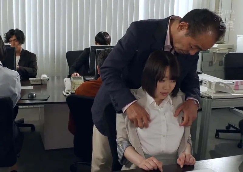 Em thực tập sinh gen z ngây thơ gặp phải lão tiền bối dê cụ