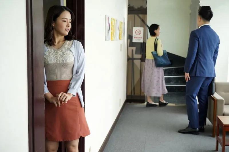 Mọi lúc…mọi nơi, em hotgirl cạnh nhà nơi tôi mới chuyển đến luôn muốn làm tình với tôi