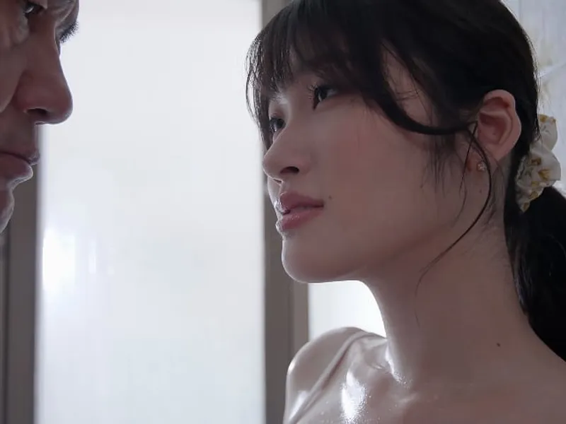 Gã chồng bỏ bê, người vợ được ông chú giúp thỏa mãn cơn dam dang lồn